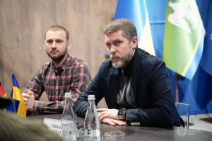Голова Чернівецької обласної ради зустрівся з групою волонтерів з Німеччини